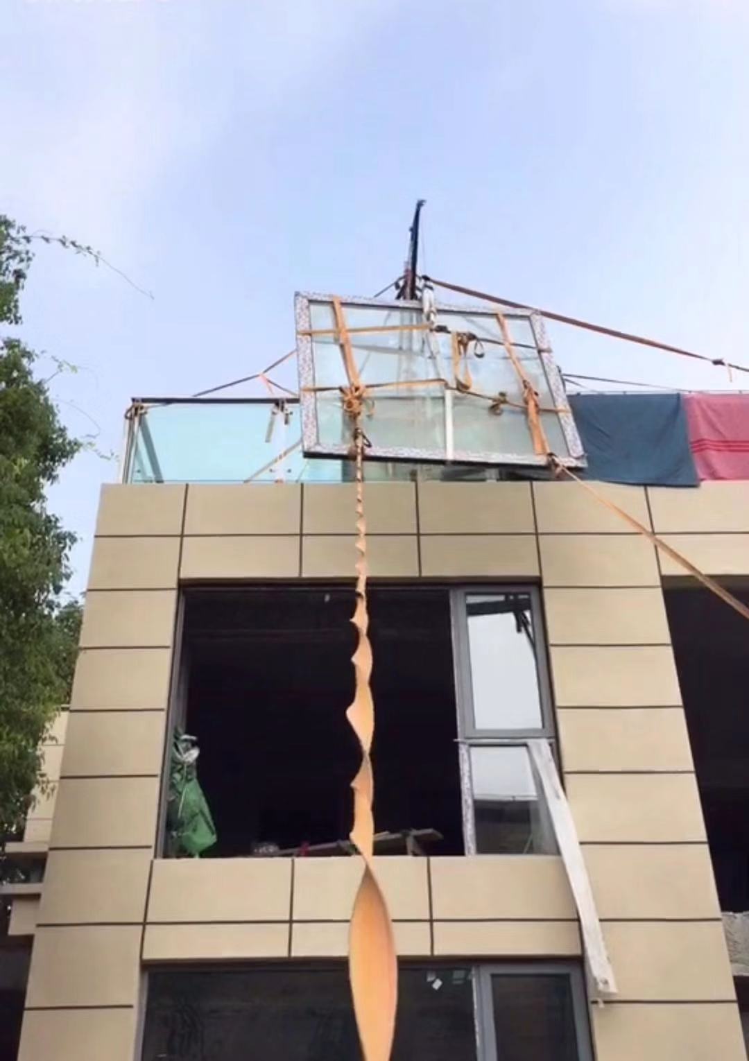 上海别墅吊玻璃上楼公司电话
